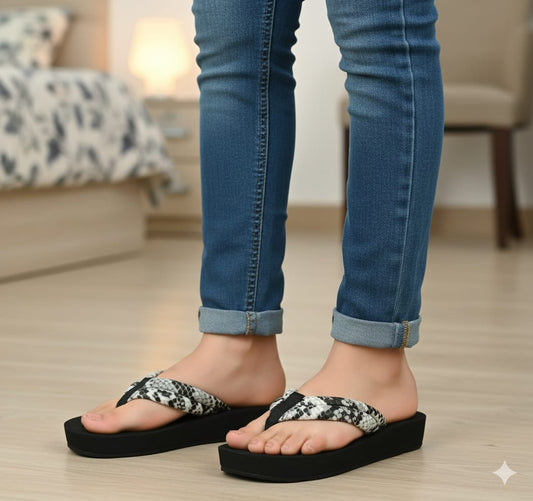 Snake print casual flipflop 1 inch slipper sole 2941