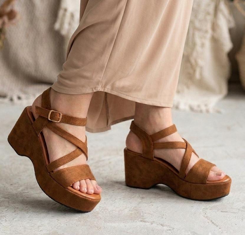 Strappy criss cross gold ankle buckle platform wedge sandal 3085