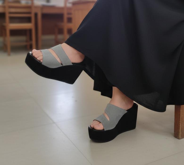 New cross style straps high wedge 4 inches slipper 2813