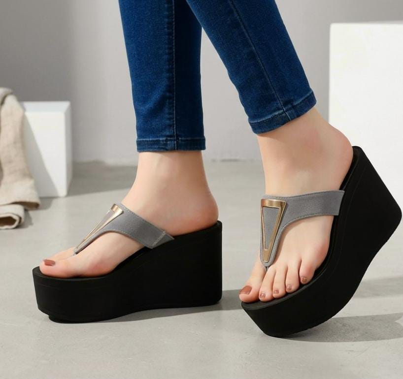 Open toe thick sole high wedge slipper golden buckle 3030