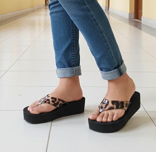 Leopard shiny print casual 2 inches slipper