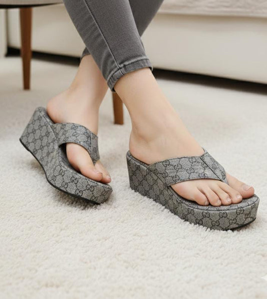 Signature chic pattern elevated high wedge slipper 3002