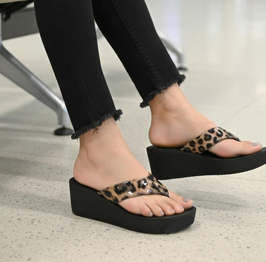 Leopard shiny print casual 2 inches slipper