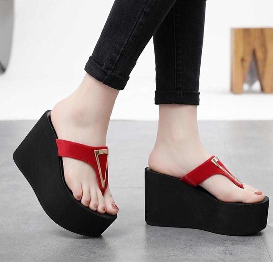 China soft sole 3030 Open toe thick sole high wedge slipper golden buckle