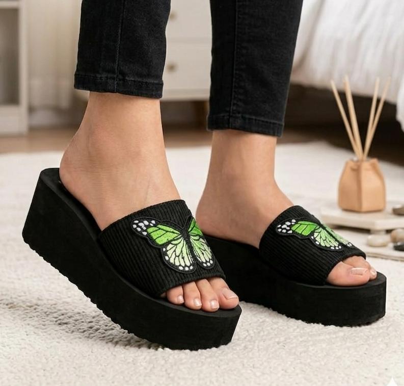 Casual flipflop with butterfly design 2.75 inches high slipper 3052