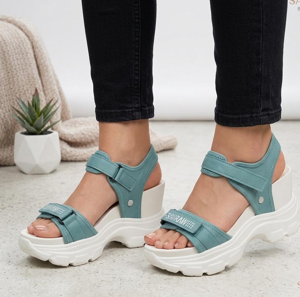 Year End Sale 20% Off Chunky High Heel Platform Fashion 4 inches sandal 2832