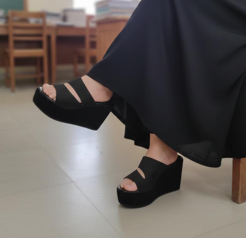 New cross style straps high wedge 4 inches slipper 2813