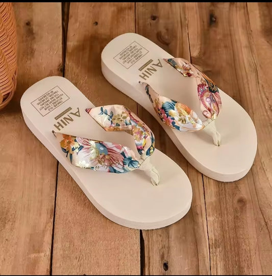 Trendy flipflops style 2588 1 inch slippers